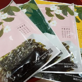 [해림맛김] 들기름에 구운 바삭바삭 김 4종 세트 + 1종 랜덤발송 총5개입 — 5점을 준 리뷰어가 2021년 2월 올린 사용 사진