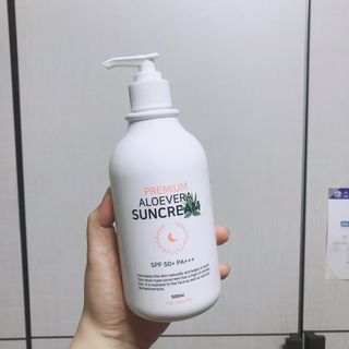 [닥터문] 프리미엄 알로에베라 선크림 500ml — 5점을 준 리뷰어가 2022년 7월 올린 사용 사진
