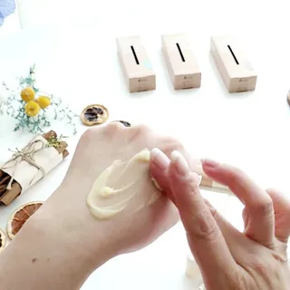 [후르디아] 끈적임 없는 착한성분 비건  핸드크림 3종 — 5점을 준 리뷰어가 2023년 1월 올린 사용 사진