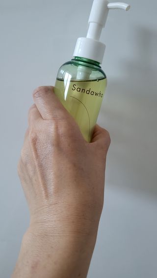 스킨큐어 산다화 순한 클렌징 동백 오일 200ml — 5점을 준 리뷰어가 2023년 5월 올린 사용 사진