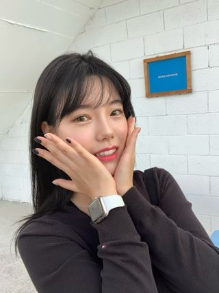 데싱디바 글레이즈 젤네일 시리얼 네일_4종 중 택 1 — 4점을 준 리뷰어가 2021년 9월 올린 사용 사진