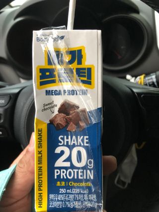 바디랩 프로틴음료 단백질쉐이크 메가프로틴 — 5점을 준 리뷰어가 2022년 4월 올린 사용 사진