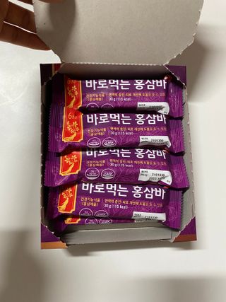 씨알푸드 건강기능식품 6년근 홍삼 함유, 바로먹는 홍삼바 30g 12개입 — 3.5점을 준 리뷰어가 2022년 3월 올린 사용 사진