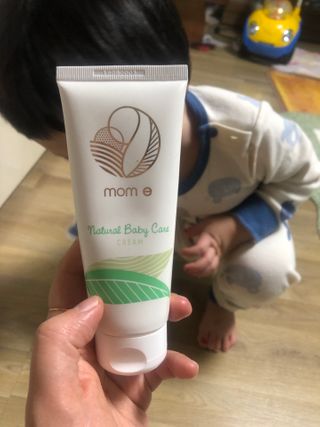 mom e 맘이 내추럴 베이비 케어 크림+바디오일 — 5점을 준 리뷰어가 2021년 1월 올린 사용 사진