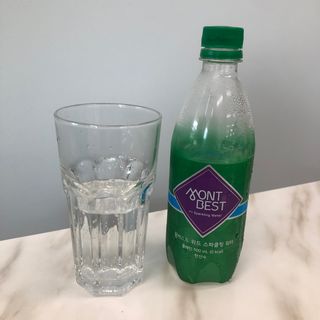 몽베스트 Montbest with Sparkling water Plain 20병 — 4점을 준 리뷰어가 2022년 6월 올린 사용 사진