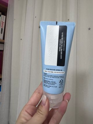 나우 [리브엠]피부 속부터 겹겹이, 촘촘하게! 워터핏8중 수분착붙 크림 — 5점을 준 리뷰어가 2024년 12월 올린 사용 사진