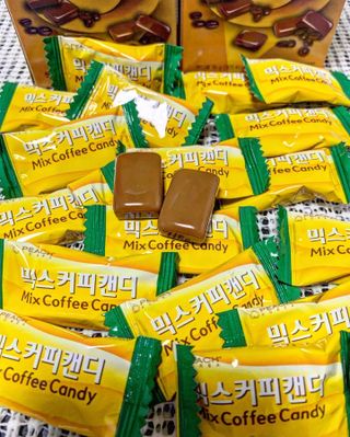 (주) 피치코리아 믹스커피캔디76g x2개입 — 5점을 준 리뷰어가 2022년 11월 올린 사용 사진
