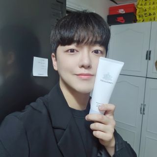 [크리스앤릴리] 애플 그래뉼 클렌징폼 — 5점을 준 리뷰어가 2022년 10월 올린 사용 사진