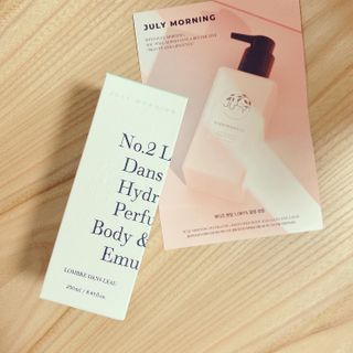 줄라이 모닝 _ JULY MORNING 줄라이모닝 하이드레이팅 퍼퓸드 바디앤핸드 에멀젼 — 5점을 준 리뷰어가 2021년 9월 올린 사용 사진