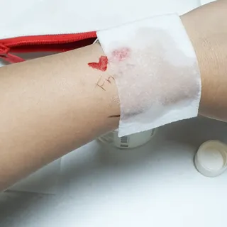 [후르디아] 눈시림없는 올영 립앤아이 리무버 — 5점을 준 리뷰어가 2023년 11월 올린 사용 사진