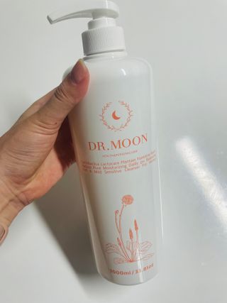 프리[닥터문] 유산균 락토케어 질경초 여성청결제 1000ml (젤타입) — 4.5점을 준 리뷰어가 2022년 6월 올린 사용 사진