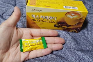 (주) 피치코리아 믹스커피캔디76g x2개입 — 5점을 준 리뷰어가 2022년 11월 올린 사용 사진
