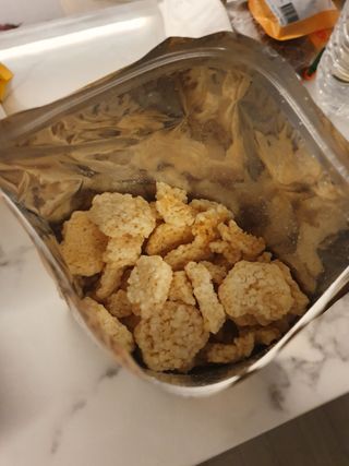 미즈꼬레아 치즈맛 누룽지크리스피 — 5점을 준 리뷰어가 2022년 3월 올린 사용 사진