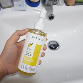 랑벨 내츄럴 딥 클렌징 오일 200ml (저자극 약산성 천연 클렌징) — 5점을 준 리뷰어가 2022년 5월 올린 사용 사진