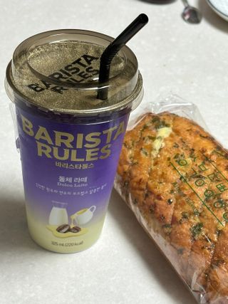 바리스타룰스 돌체 라떼 — 5점을 준 리뷰어가 2023년 4월 올린 사용 사진