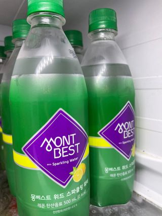 몽베스트 Montbest with Sparkling water Lemon OR Lime 20병(랜덤) — 4.5점을 준 리뷰어가 2021년 10월 올린 사용 사진