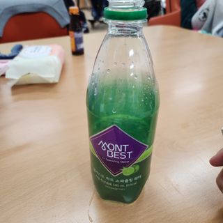 몽베스트 Montbest with Sparkling water Lime20병 — 5점을 준 리뷰어가 2023년 3월 올린 사용 사진