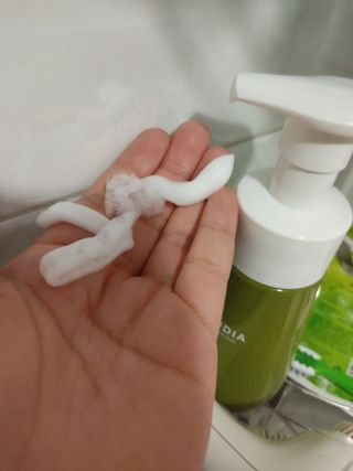 [후르디아] 아보카도 약산성 비건 여성 청결제 — 5점을 준 리뷰어가 2021년 7월 올린 사용 사진