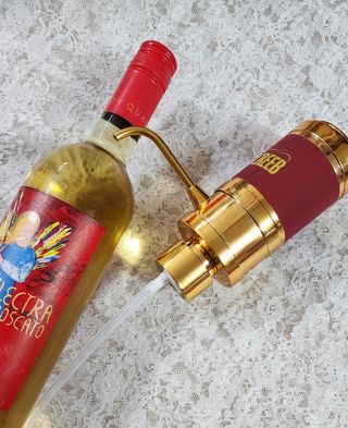 와인웨이터 당신은 별을 마시고있소, 크리비 와인 디스펜서 — 5점을 준 리뷰어가 2023년 1월 올린 사용 사진