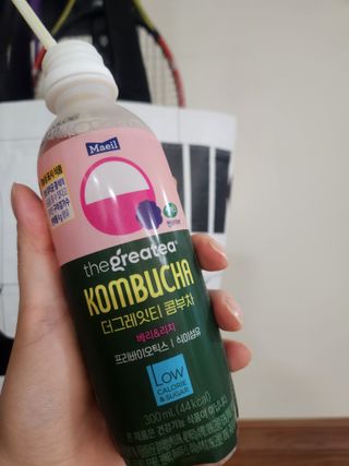 더그레잇티 콤부차 [매일유업] 더그레잇티 44kcal 콤부차 300ml *12개입 (오리지널 6개+베리리치 6개) — 5점을 준 리뷰어가 2023년 7월 올린 사용 사진