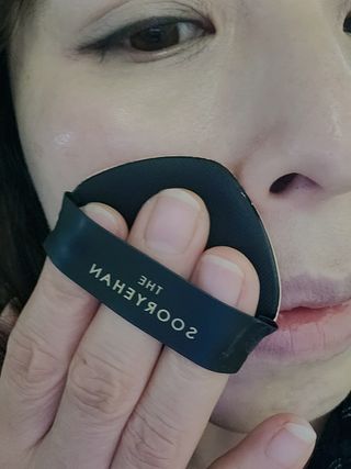 수려한 더 블랙 텐션 핏 메쉬쿠션 — 5점을 준 리뷰어가 2024년 1월 올린 사용 사진