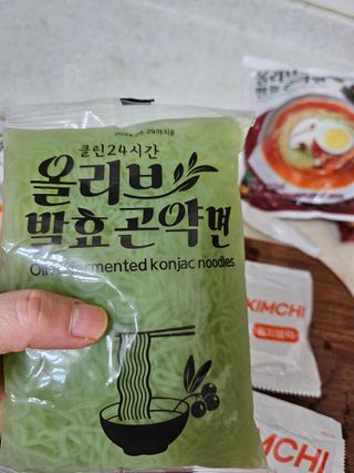 클린24시간 올리브발효곤약면 시원김치면 1세트-(3봉) — 5점을 준 리뷰어가 2024년 2월 올린 사용 사진
