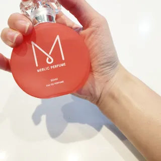 자연스러운 샴푸향이 나는 메블릭퍼퓸 케라 50ml +상큼달달한 라즈베리향이 나는 메블릭퍼퓸 라즈베리 50ml — 5점을 준 리뷰어가 2022년 9월 올린 사용 사진