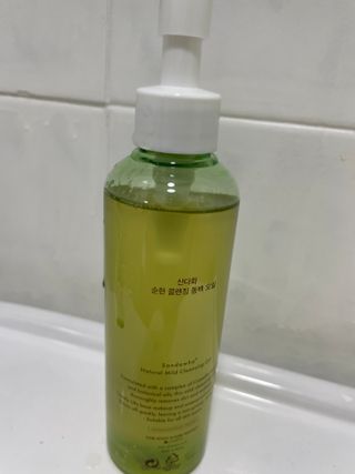 스킨큐어 산다화 순한 클렌징 동백 오일 200ml — 5점을 준 리뷰어가 2023년 4월 올린 사용 사진