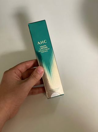[NEW 탄력유턴 아이크림] AHC 유스 래스팅 리얼 아이크림 포 페이스 — 5점을 준 리뷰어가 2021년 3월 올린 사용 사진