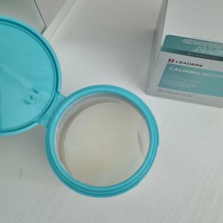 리더스코스메틱 리더스 카밍 바이오틱스 퀵 수딩 패드 — 4.5점을 준 리뷰어가 2022년 5월 올린 사용 사진