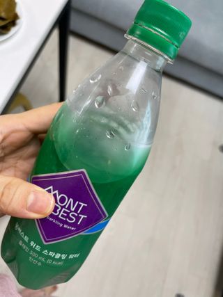 몽베스트 Montbest with Sparkling water Plain 20병 — 5점을 준 리뷰어가 2021년 11월 올린 사용 사진