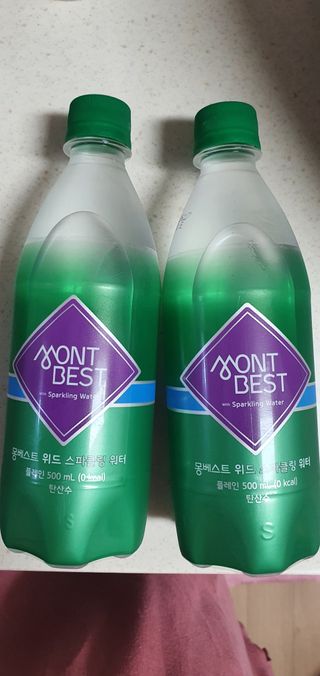 몽베스트 Montbest with Sparkling water Plain 20병 — 5점을 준 리뷰어가 2021년 11월 올린 사용 사진