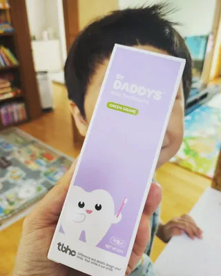 닥터데디스 안심저불소 키즈치약 (라즈베리, 청포도향 중 택 1) 60g +  여행용 미니 치약 15g — 5점을 준 리뷰어가 2022년 11월 올린 사용 사진