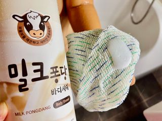[과일나라] 대용량 밀크퐁당 바디로션+바디워시 2종 — 5점을 준 리뷰어가 2021년 10월 올린 사용 사진