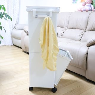 창신리빙 [프랑코 원터치 스탠드 분리수거함 50L 화이트] 똑똑한 정리 수납 — 5점을 준 리뷰어가 2021년 7월 올린 사용 사진