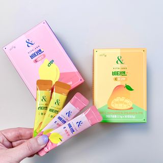 비타앤C 레몬맛, 망고맛 — 5점을 준 리뷰어가 2021년 4월 올린 사용 사진