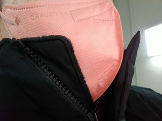 애니가드 셋업마스크 4컬러 각 10매입 [크리미베이지, 캐시미어로즈, 초콜렛브라운, 미드나잇네이비] — 5점을 준 리뷰어가 2022년 2월 올린 사용 사진
