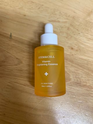 체르엠 스템앤셀 비타민 브라이트닝 에센스 30ml 1개 — 5점을 준 리뷰어가 2021년 11월 올린 사용 사진