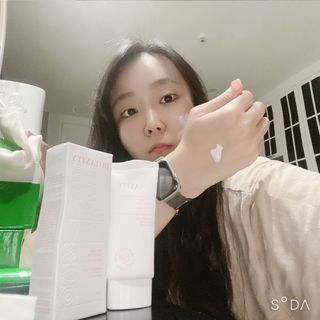 보타니티 촉촉수분자차 아쿠아핏 선 에센스 50ml + 보송톤업자차 징크 선 로션 50ml SPF50+ PA++++ (4/25) — 4점을 준 리뷰어가 2022년 4월 올린 사용 사진