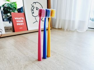 프로그 윌로우 칫솔 6245 울트라소프트 — 5점을 준 리뷰어가 2022년 3월 올린 사용 사진