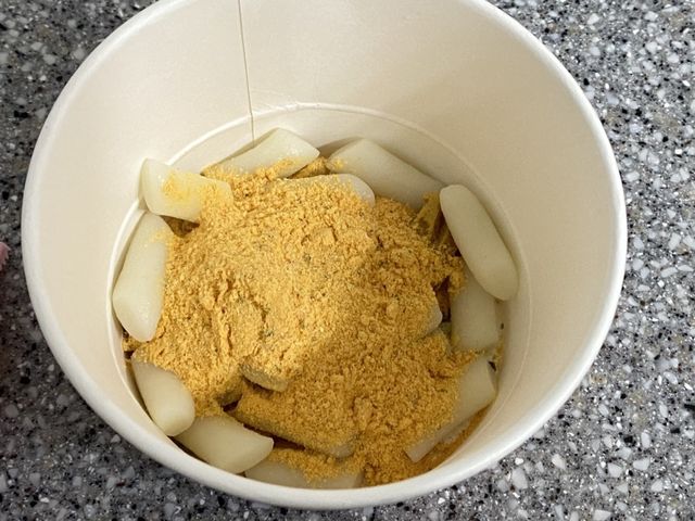 잇츠온 컵떡볶이 4종 세트 리뷰 사진