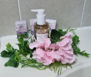 스킨1004 [SKIN1004] 마다가스카르 센텔라 라이트 클렌징 오일 200ml — 5점을 준 리뷰어가 2024년 8월 올린 사용 사진
