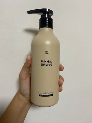 패스트힐(fast heal) 패스트힐 탈모증상완화샴푸 470ml — 5점을 준 리뷰어가 2023년 9월 올린 사용 사진