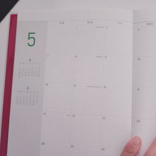 리훈 2023년 아이라이크 모눈 다이어리 미니달력 세트 — 5점을 준 리뷰어가 2022년 12월 올린 사용 사진