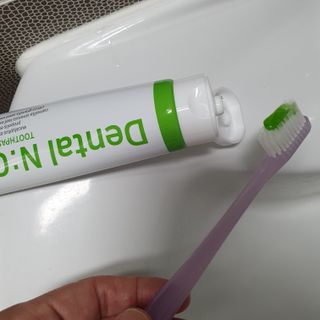프리마인 유해균 뿐만 아니라 유익균까지 씻어내는 치약은 그만, 건강한 구강환경을 만드는 덴탈엔오 — 4점을 준 리뷰어가 2022년 7월 올린 사용 사진