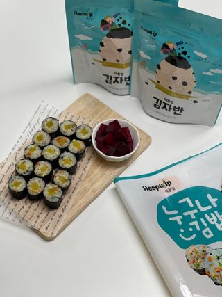 해풀잎 누구나 김밥*1ea [(혼합야채 35g *1ea,  김밥김 (5g, 5ea),  양념간장 (6g, 5ea), 참기름(5g, 2ea)] — 5점을 준 리뷰어가 2022년 5월 올린 사용 사진