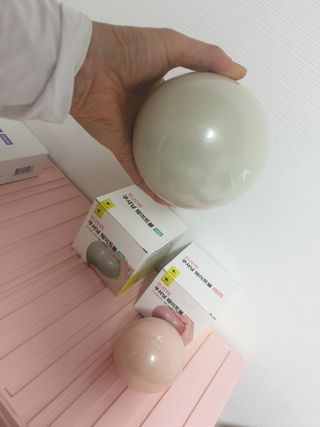 트라택 쿠셔닝 웨이트볼 0.5kg + 1kg SET — 5점을 준 리뷰어가 2022년 6월 올린 사용 사진