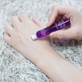 크리스티앙 브르통 리프톡스 아이세럼 펩타이드 롤온 스틱 — 5점을 준 리뷰어가 2022년 9월 올린 사용 사진