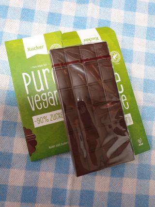 당류2g 자일리톨로 단맛을낸 슈카 퓨어비건 무설탕초콜릿 Xucker vegan 2개입 — 5점을 준 리뷰어가 2021년 4월 올린 사용 사진