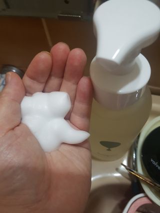 아미퓨어 [라이브] 피부장벽 강화를 위한 머랭 버블 클렌저 천연계면활성제로 온가족 사용가능 — 5점을 준 리뷰어가 2021년 6월 올린 사용 사진